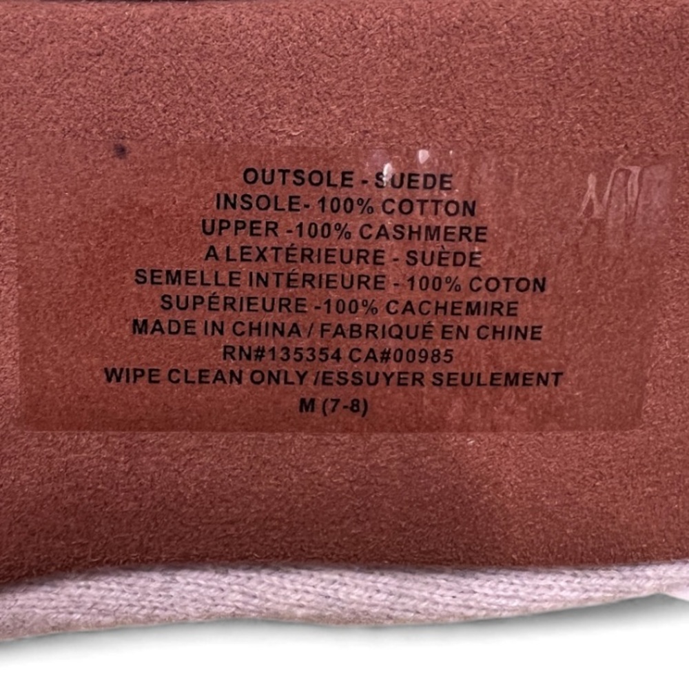 New with tags Skin Workdwide 100% Cashmere ballet slippers. Size Medium (7 - 8) - Picture 3 of 4